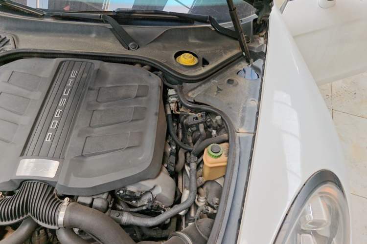 Used Porsche Panamera 2014 Panamera 4 3.0T Engine Bay Left
