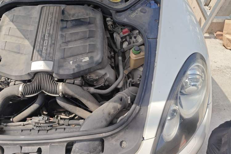 Used Porsche Panamera 2014 Panamera 3.0T Engine Bay Left