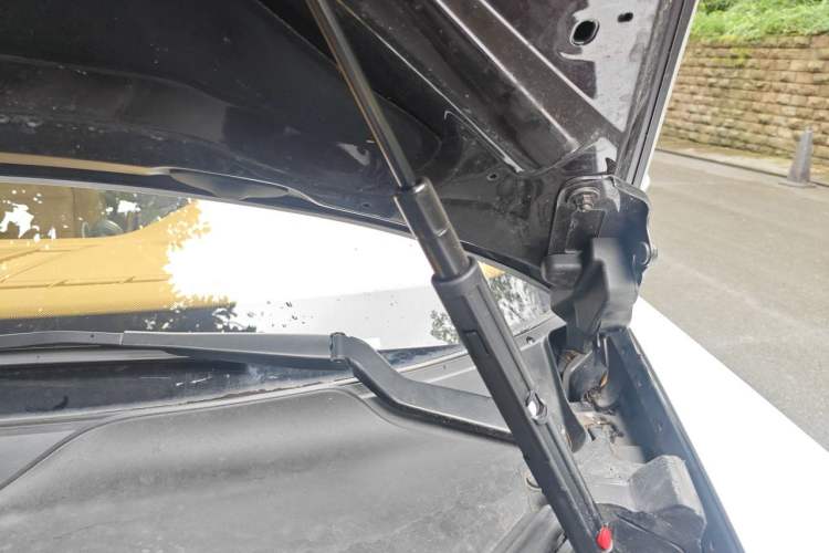 Used Porsche Panamera 2014 Panamera 3.0T Engine Bay Left
