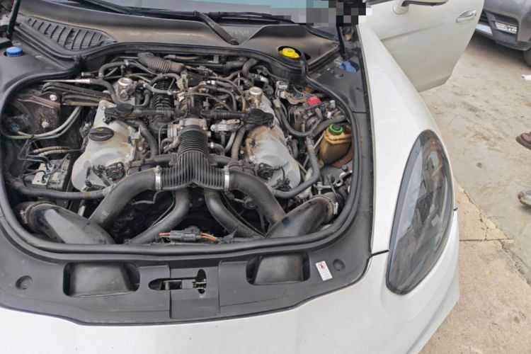 Used Porsche Panamera 2014 Panamera 4 3.0T Engine Bay Left