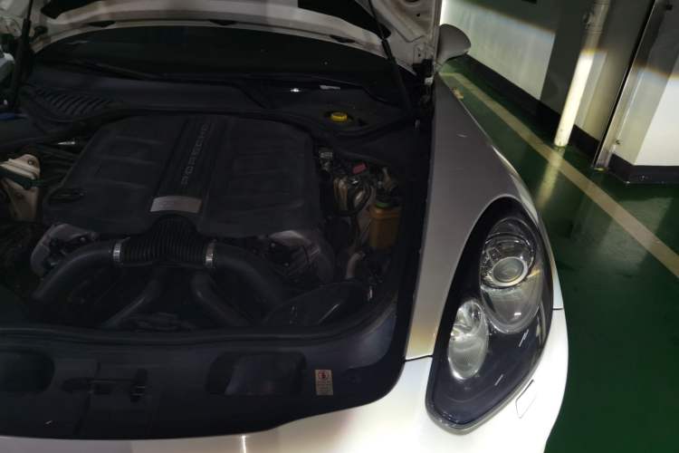 Used Porsche Panamera 2014 Panamera 4 Executive 3.0T Engine Bay Left