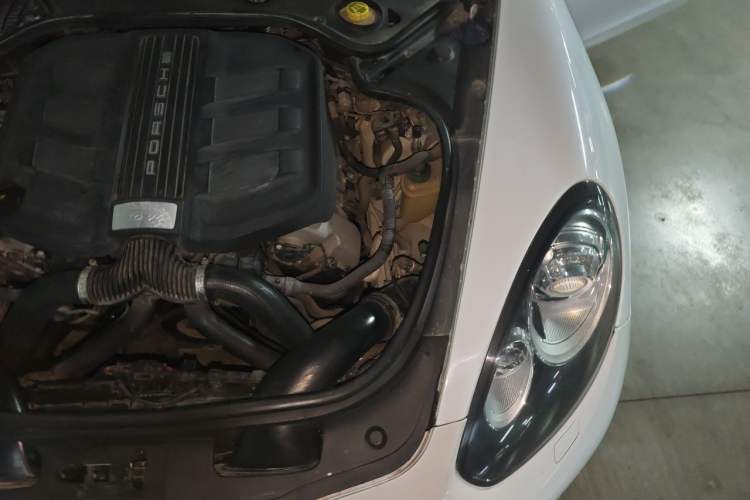 Used Porsche Panamera 2014 Panamera 3.0T Engine Bay Left