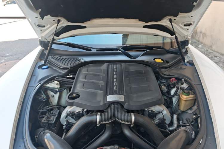 Used Porsche Panamera 2014 Panamera 4S Executive 3.0T Engine Bay