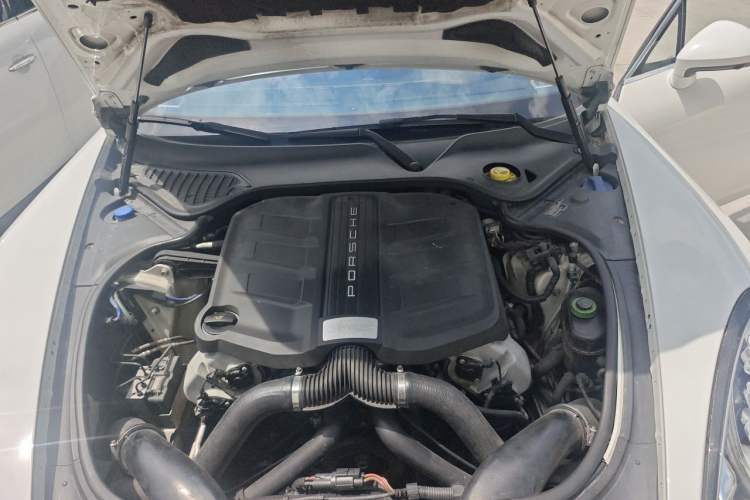 Used Porsche Panamera 2014 Panamera 4S Executive 3.0T Engine Bay