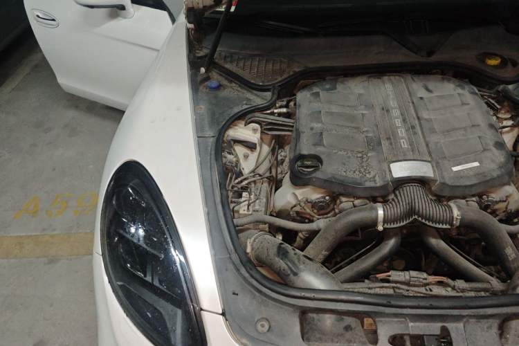 Used Porsche Panamera 2014 Panamera 4 3.0T Engine Bay Right