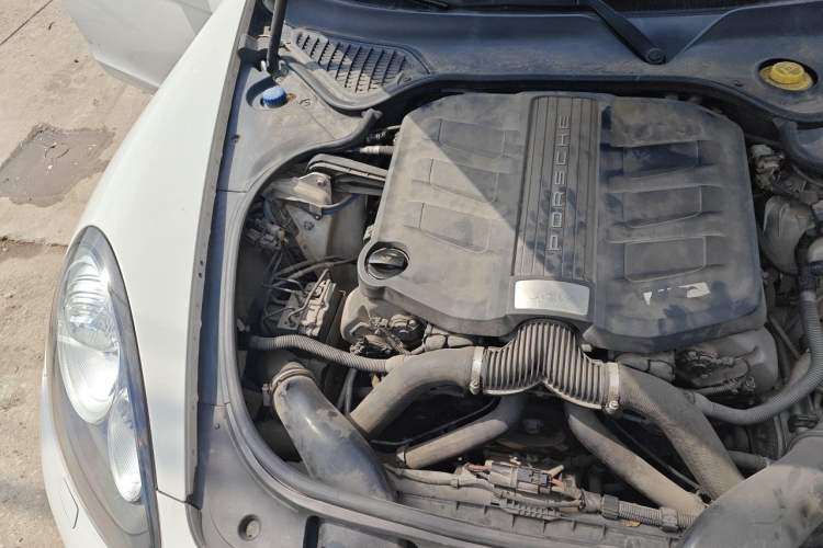 Used Porsche Panamera 2014 Panamera 3.0T Engine Bay Right
