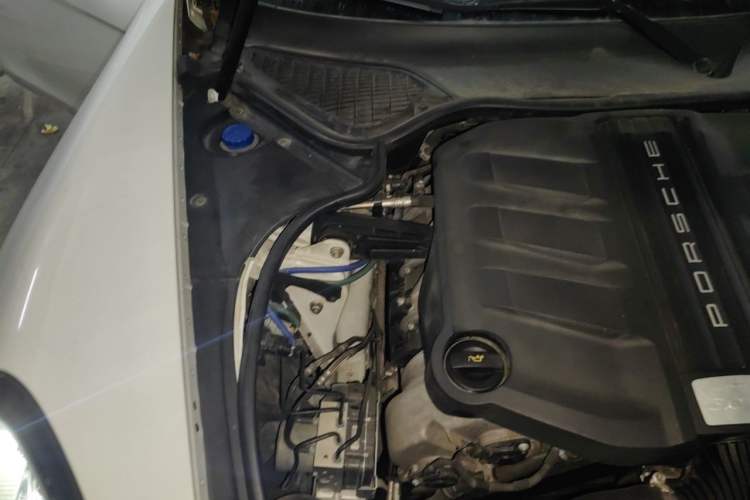 Used Porsche Panamera 2014 Panamera 4S Sport Edition 3.0T Engine Bay Right