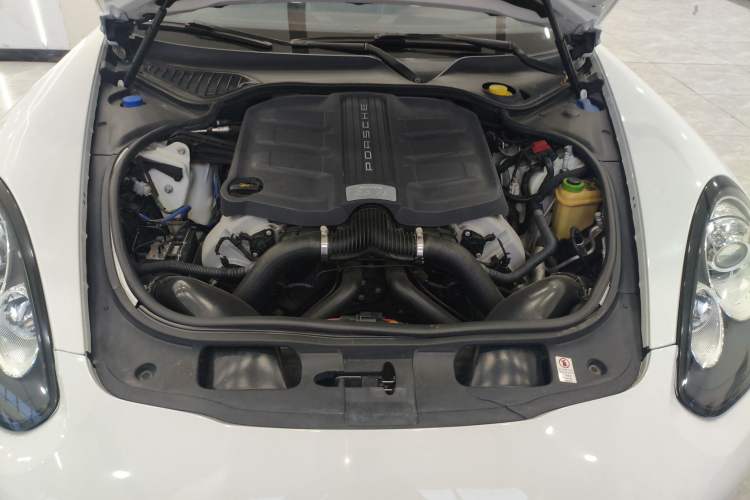 Used Porsche Panamera 2014 Panamera 4 3.0T Engine Bay