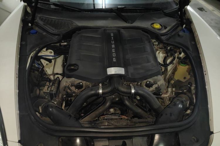 Used Porsche Panamera 2014 Panamera 4S Sport Edition 3.0T Engine Bay