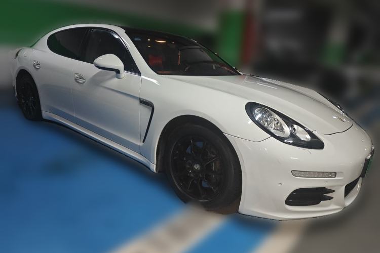Used Porsche Panamera 2014 Panamera 4 3.0T Front Right 45 Deg