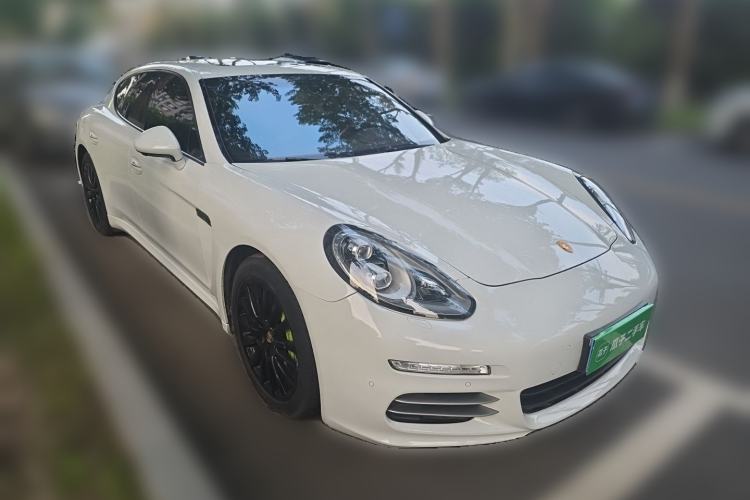 Used Porsche Panamera 2014 Panamera 4 3.0T Front Right 45 Deg