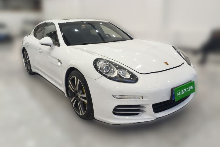 Used Porsche Panamera 2014 Panamera 4 3.0T Front Right 45 Deg