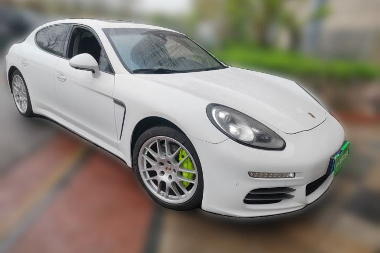 Used Porsche Panamera 2014 Panamera 4 3.0T Front Right 45 Deg