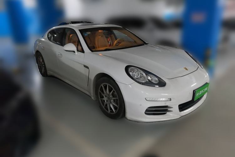 Used Porsche Panamera 2014 Panamera 3.0T Front Right 45 Deg
