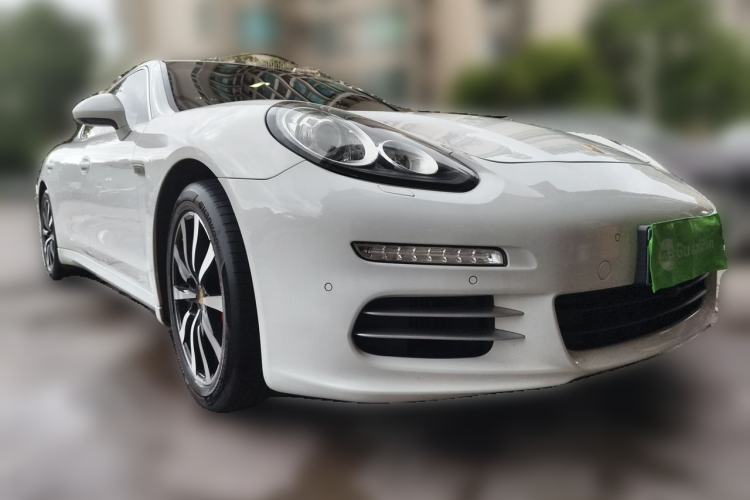 Used Porsche Panamera 2014 Panamera Executive 3.0T Front Right 45 Deg
