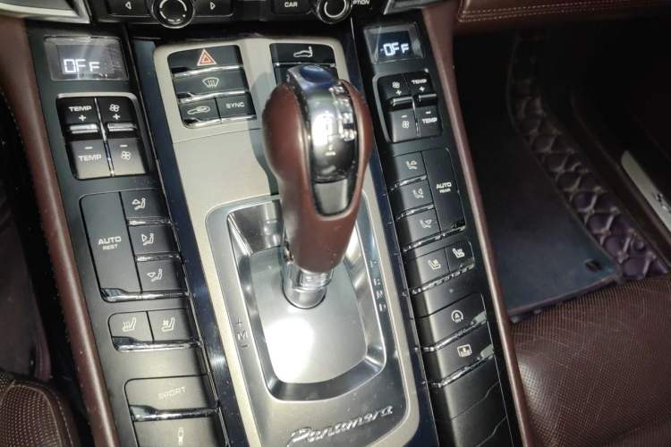 Used Porsche Panamera 2014 Panamera 4S Sport Edition 3.0T Gear Lever