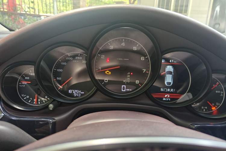 Used Porsche Panamera 2014 Panamera 4 3.0T Instrument Cluster