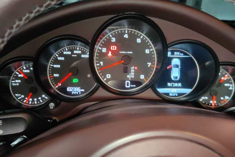 Used Porsche Panamera 2014 Panamera 3.0T Instrument Cluster