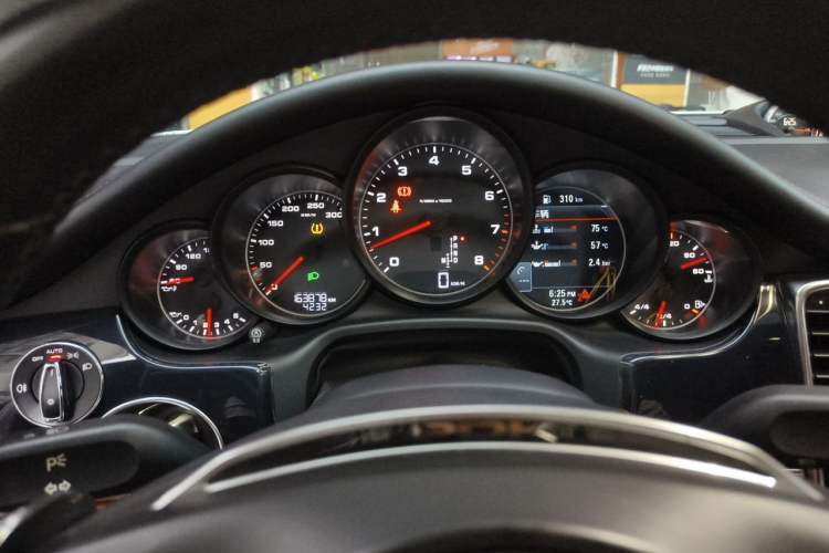 Used Porsche Panamera 2014 Panamera Executive 3.0T Instrument Cluster