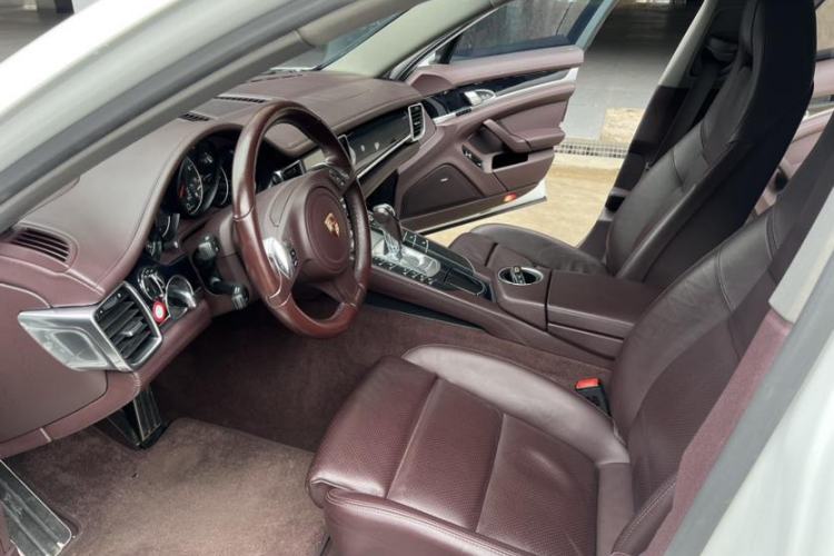 Used Porsche Panamera 2014 Panamera 4 3.0T Interior 2
