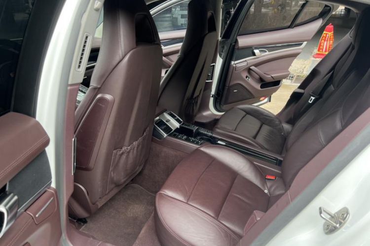 Used Porsche Panamera 2014 Panamera 4 3.0T Interior 3