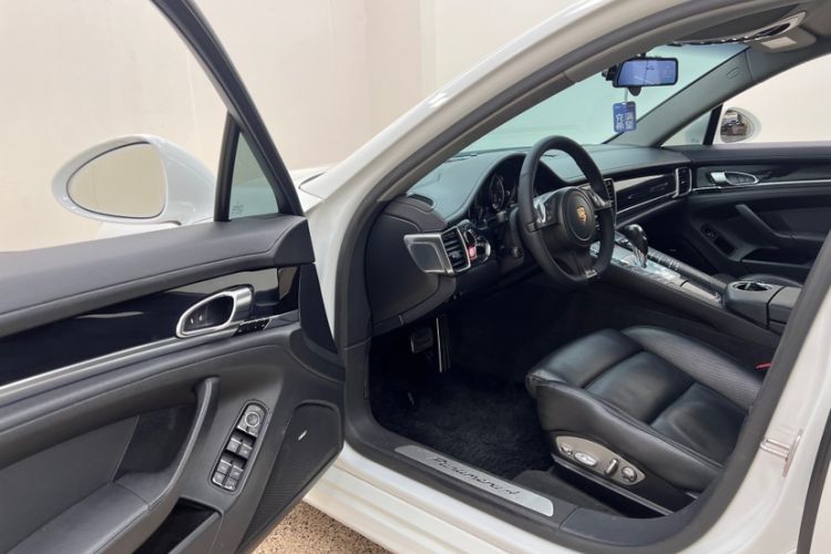 Used Porsche Panamera 2014 Panamera 4 Executive 3.0T Interior 5