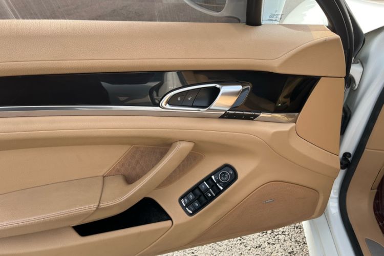 Used Porsche Panamera 2014 Panamera Executive 3.0T Interior 7