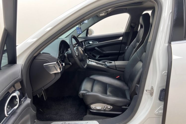 Used Porsche Panamera 2014 Panamera 4 Executive 3.0T Interior 7