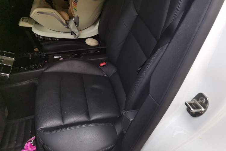 Used Porsche Panamera 2014 Panamera 3.0T Left Rear Seat