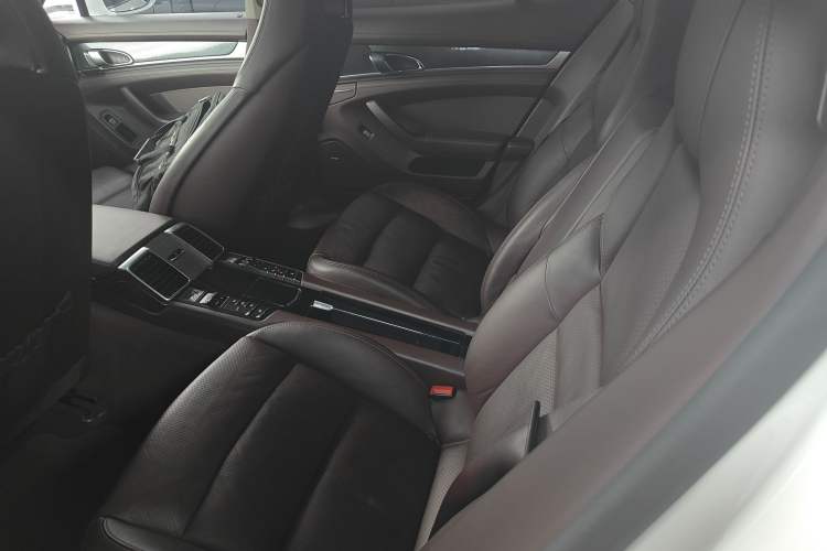 Used Porsche Panamera 2014 Panamera 4 3.0T Left Rear Seat