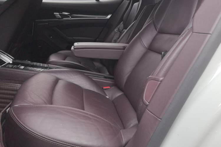 Used Porsche Panamera 2014 Panamera 3.0T Left Rear Seat