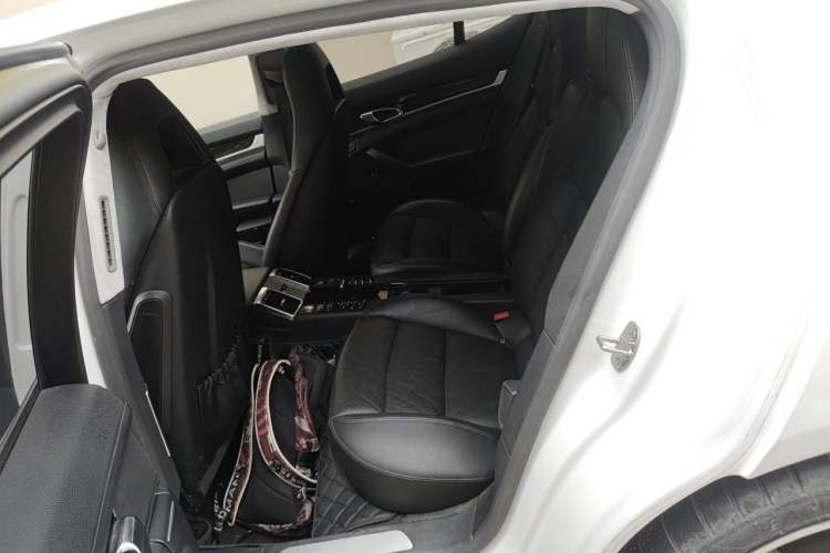 Used Porsche Panamera 2014 Panamera 3.0T Left Rear Seat