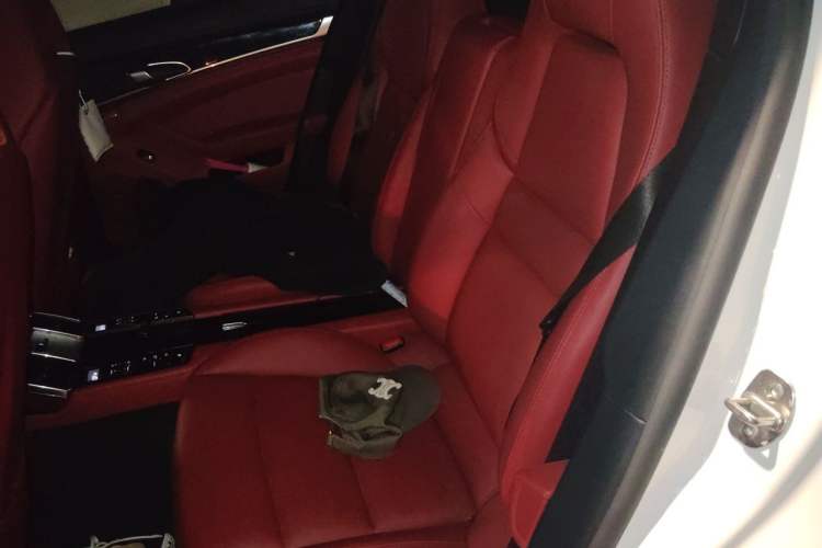 Used Porsche Panamera 2014 Panamera 3.0T Left Rear Seat