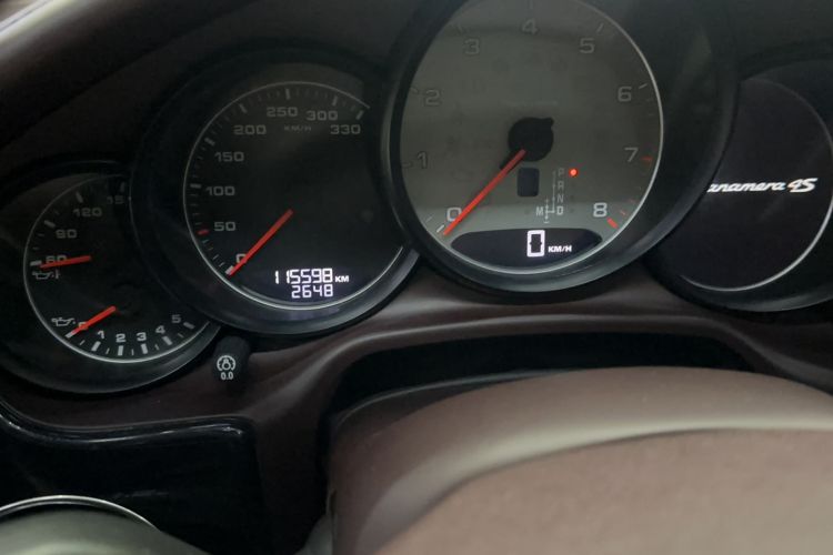 Used Porsche Panamera 2014 Panamera 4S Executive 3.0T Odometer Close Up