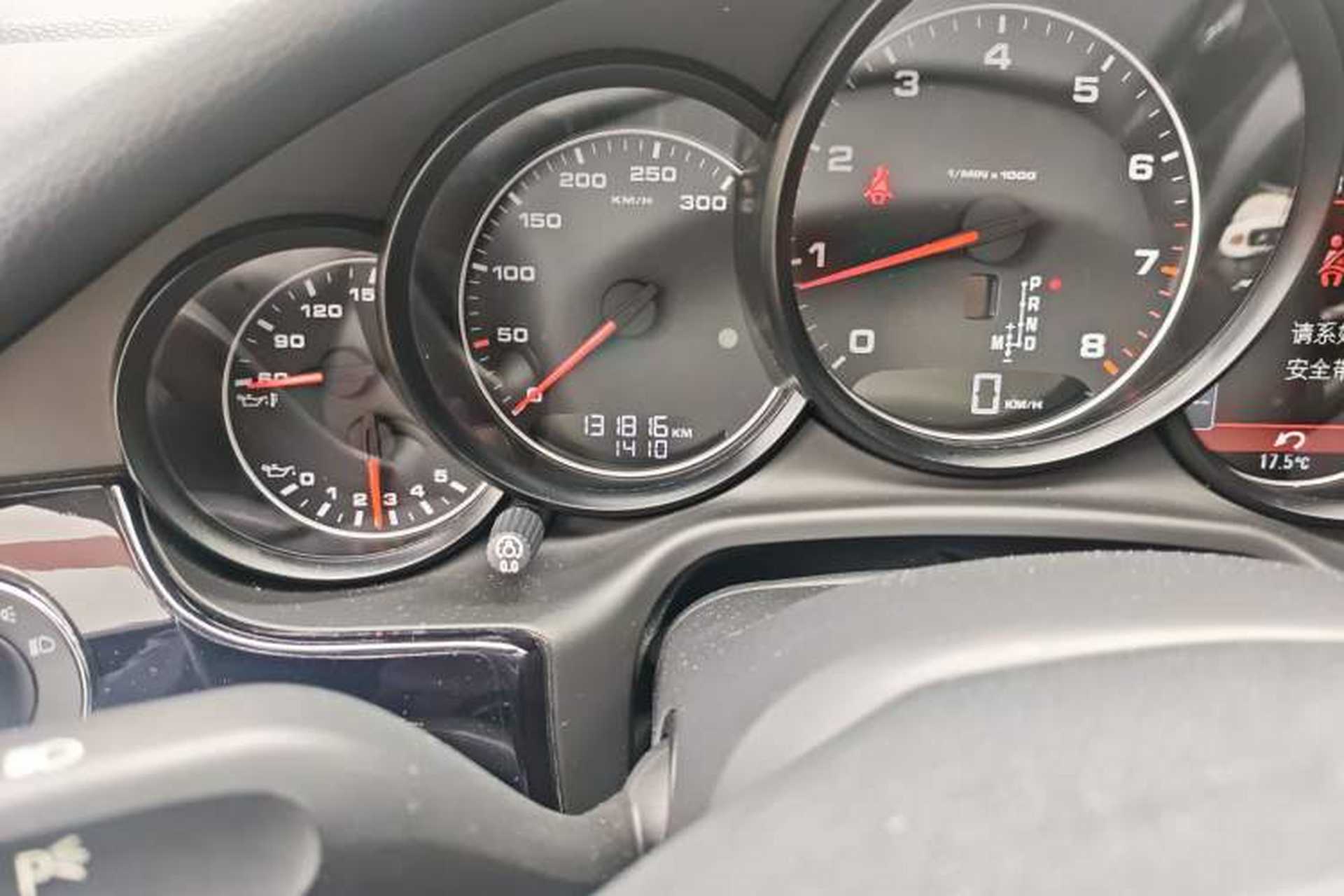Used Porsche Panamera 2014 Panamera 3.0T Odometer Close Up