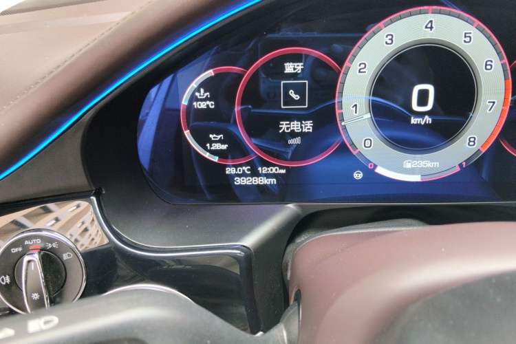 Used Porsche Panamera 2014 Panamera Executive 3.0T Odometer Close Up