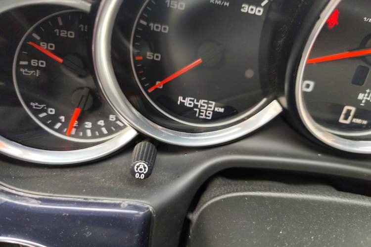 Used Porsche Panamera 2014 Panamera 3.0T Odometer Close Up