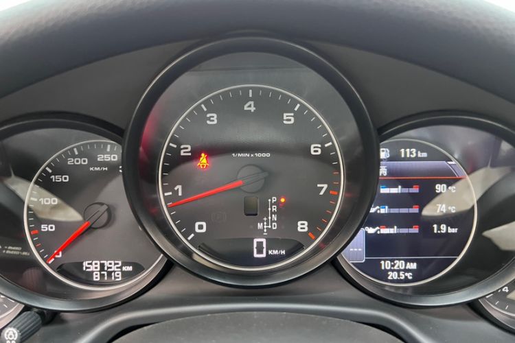 Used Porsche Panamera 2014 Panamera 4 Executive 3.0T Odometer Close Up