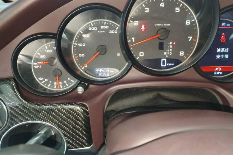 Used Porsche Panamera 2014 Panamera 4 3.0T Odometer Close Up