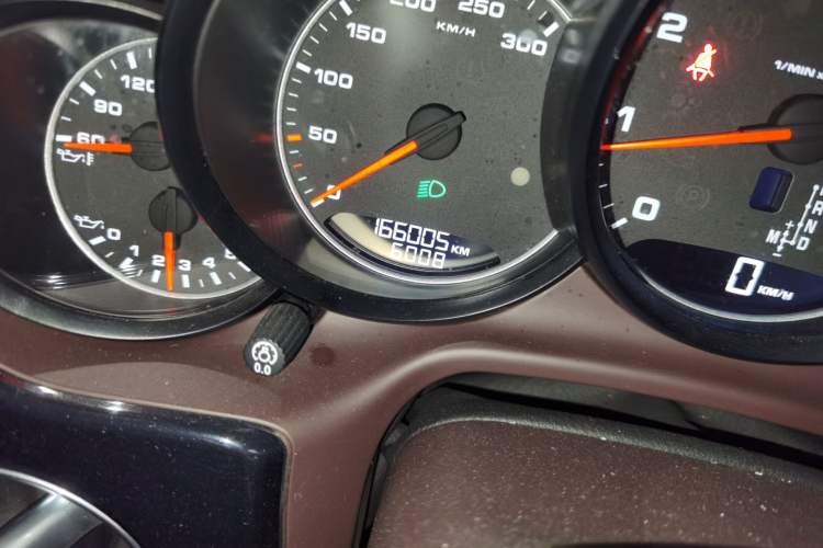 Used Porsche Panamera 2014 Panamera 4 Executive 3.0T Odometer Close Up