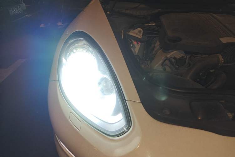 Used Porsche Panamera 2014 Panamera 3.0T Right Front Headlight