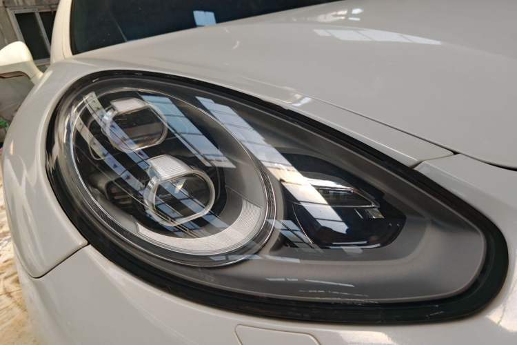 Used Porsche Panamera 2014 Panamera 4 3.0T Right Front Headlight
