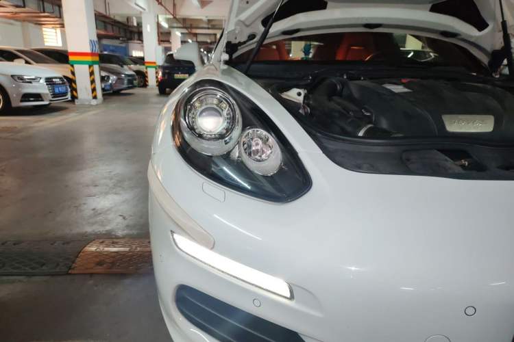 Used Porsche Panamera 2014 Panamera S E-Hybrid 3.0T Right Front Headlight