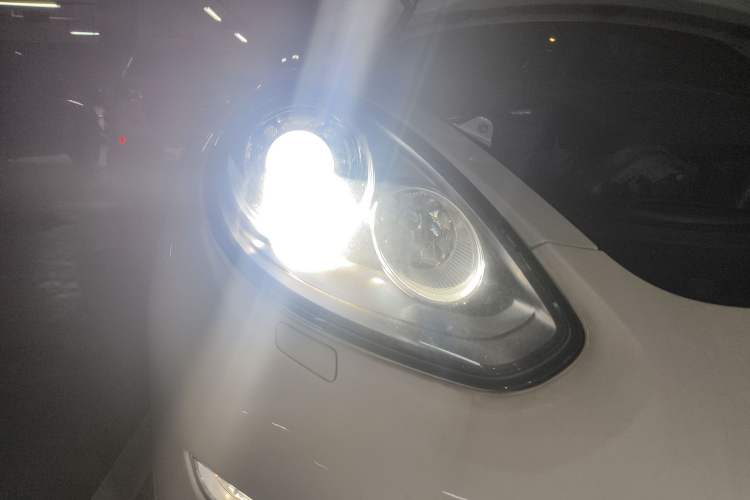 Used Porsche Panamera 2014 Panamera 4 3.0T Right Front Headlight