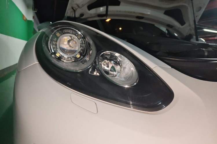 Used Porsche Panamera 2014 Panamera 3.0T Right Front Headlight
