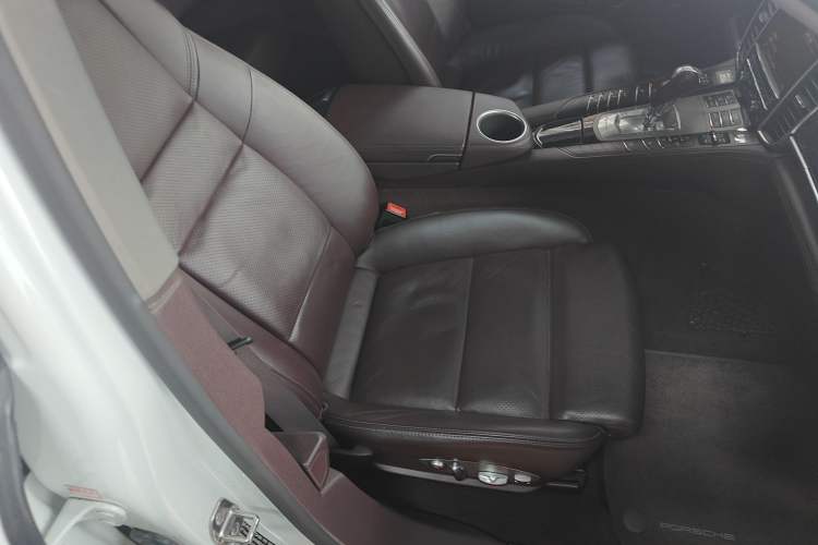 Used Porsche Panamera 2014 Panamera 4 3.0T Right Front Seat
