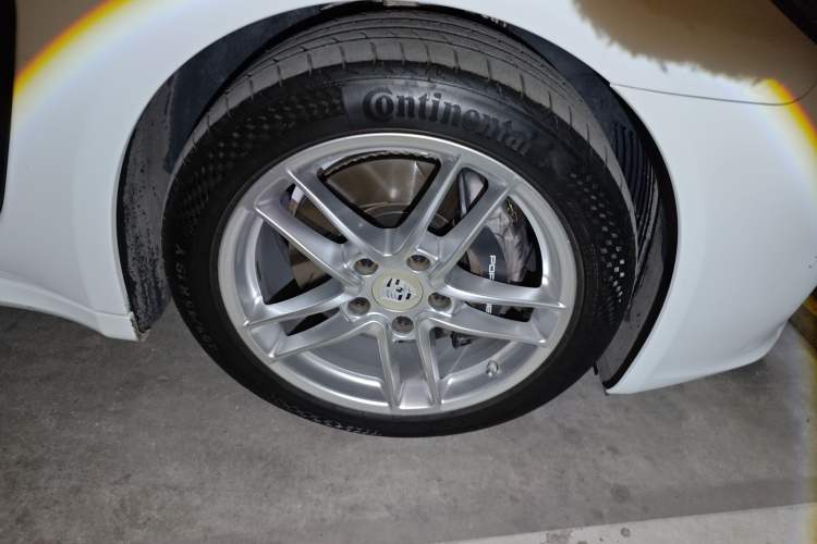 Used Porsche Panamera 2014 Panamera 4 3.0T Right Front Wheel Hub