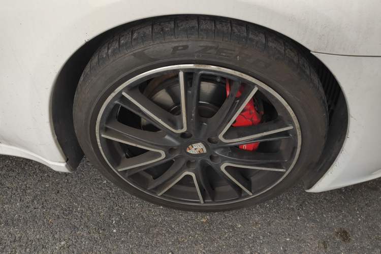Used Porsche Panamera 2014 Panamera 4 3.0T Right Front Wheel Hub