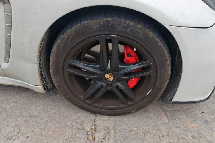 Used Porsche Panamera 2014 Panamera 4 3.0T Right Front Wheel Hub