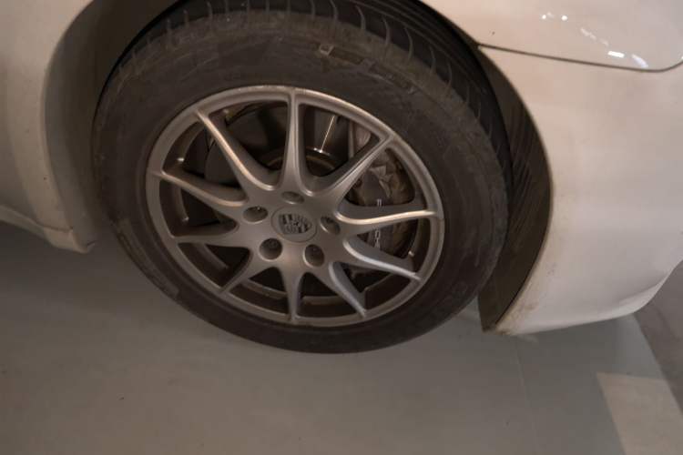 Used Porsche Panamera 2014 Panamera 3.0T Right Front Wheel Hub